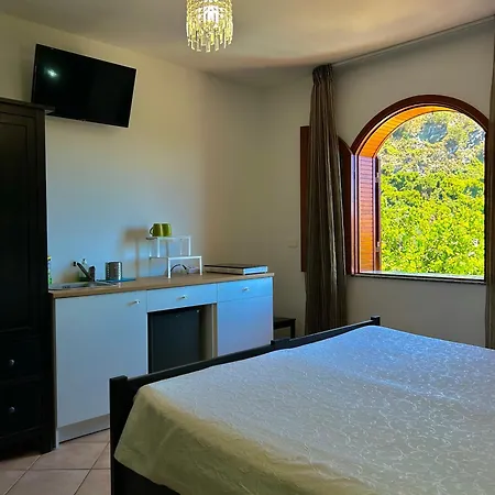 Rodriguez Bed & Breakfast *